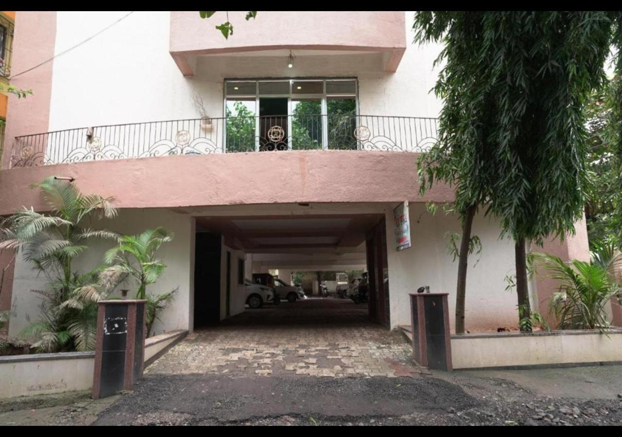 Hotel Sai Ganesh Lodging & Boarding By Wb Inn Titwala エクステリア 写真